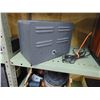Image 2 : Test equipment