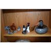 Image 2 : Shelf lot of collectibles wooden ducks including signed pieces, Tom Taber etc.. Note: No Shipping. L