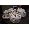 Image 1 : Selection of Royal Worchester "Eve Sham" including ten tea cups and saucer and a matching teapot. No