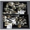 Image 1 : GROUP OF 2 TRAYS STERLING FLATWARE, 181