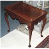 Image 1 : TIGER MAPLE TEA TABLE 20th century