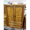 Image 2 : 3 PIECE DRESSER SET