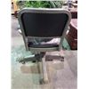 Image 2 : ROLLING OFFICE CHAIR