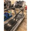 Image 1 : LIFE FITNESS 95TI COMMERCIAL INCLINE TREADMILL, 120V/20A PLUG, PARTS ONLY, NOT WORKING, CONDITION