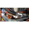 Image 2 : 2 GAS HOSES WITH NOZZLES