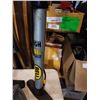 Image 2 : 3 bicycle pumps and truck cover