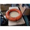 Image 1 : VINTAGE LIFE PRESERVER FLOAT RING