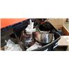 Image 3 : TOTE AND BOX OF GLASS CAKE DOME, VASES, BRASS CANDLESTICKS, ETC