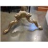 Image 2 : HEAVY BRASS LION AND PAW FOOTED VALET STAND