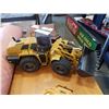 Image 2 : HUINA FM 1583 FULL METAL RC WHEEL LOADER W/ REMOTE