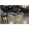 Image 2 : 2 BLACK BAR STOOLS - ONE SWIVEL