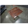 Image 8 : FOLDING OUTDOOR PATIO TABLE