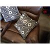 Image 2 : 6 AS NEW ASHLEY THROW PILLOWS