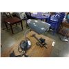 Image 2 : 2 BRASS WALL MOUNT CANDLE HOLDERS AND RETRO FLEXIBLE DESK LAMP