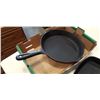Image 2 : 2 cast iron pans