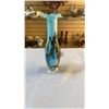 Image 2 : ART GLASS PENGUIN AND VASE