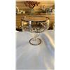 Image 2 : 2 GLASS PEDESTAL BOWLS AND VASES