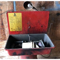 PARTS WASHER W/ SOME FLUID