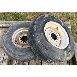 LOT OF 2 TIRES / RIMS