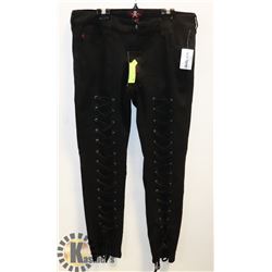 NEW HOT TOPIC JEANS SIZE 11