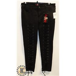 NEW HOT TOPIC JEANS SIZE 9