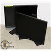 Image 1 : LOT OF TWO DELL 19" COMPUTER MONITORS