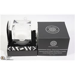 FOREVER FLAWLESS WHITE DIAMOND INFUSED HYDRA-AM