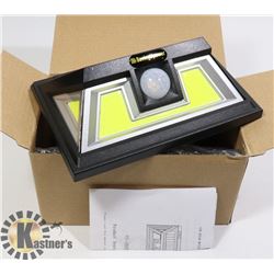 LOT OF 2 NEW SOLAR SECURITY LED LIGHTS