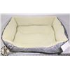 Image 2 : NEW PET BED