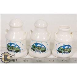 KNOTTS BERRY FARMS S&P SHAKER SET - COLLECTIBLES