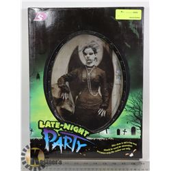 HALLOWEEN BATTERY POWERED LIGHT UP PICTURE