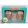 Image 1 : NEW PAIR OF MAGNETIC KISSING OWL SALT & PEPPER