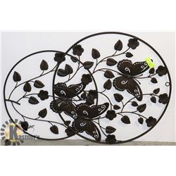 DECORATIVE WALL HANGINGS