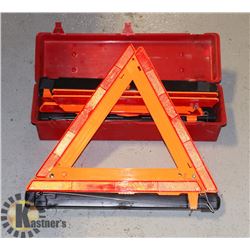 EMERGENCY WARNING TRIANGLE FLARE KIT