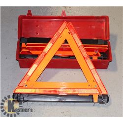 EMERGENCY WARNING TRIANGLE FLARE KIT