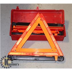 EMERGENCY WARNING TRIANGLE FLARE KIT