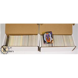 2 BOXES OF 900+ MARVEL TRADING CARDS