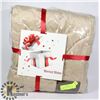 Image 1 : NEW BEIGE QUEEN SIZE PLUSH BLANKET