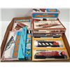 Image 1 : TRAY OF VINTAGE TRAINS & ACCESSORIES