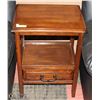 Image 1 : WOOD SIDE TABLE 20" X 15" X 28"
