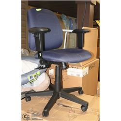 NEW BLUE FABRIC HYDRAULIC LIFT OFFICE CHAIR