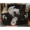 Image 1 : SET OF 3 SHOWHOME BLACK & WHITE ART: