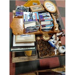 PALLET OF ESTATE ITEMS: INCLUDES VINTAGE GLASS