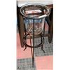 Image 1 : GLASS PLANTER IN METAL FLOOR STAND