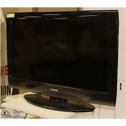 TOSHIBA 32" LCD TELEVISION