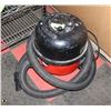 Image 1 : COMMERCIAL HENRY VACUUM