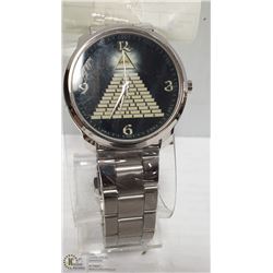 NEW MEN'S PYRAMID DESIGN WATCH