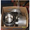 Image 1 : BOX OF ALUMINIUM POTS AND LIDS