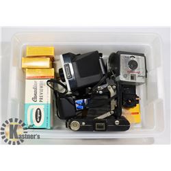 TRAY OF VINTAGE CAMERA EQUIPEMENT