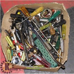 TRAY OF ASSORTED TOOLS